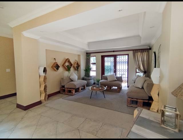 3 BEDROOM HOUSE FOR SALE IN COUNTRY LIFE PARK